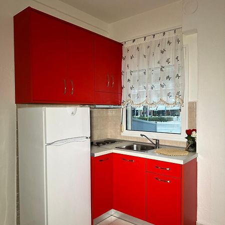 Elena Rooms-Apartments -B Asproválta Eksteriør billede