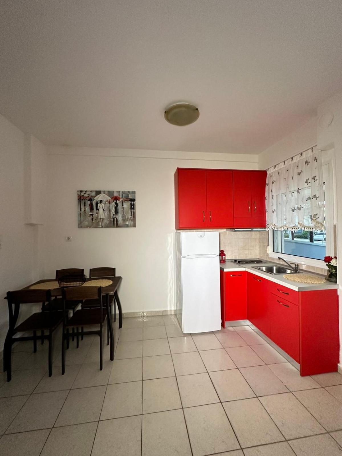 Elena Rooms-Apartments -B Asproválta Eksteriør billede